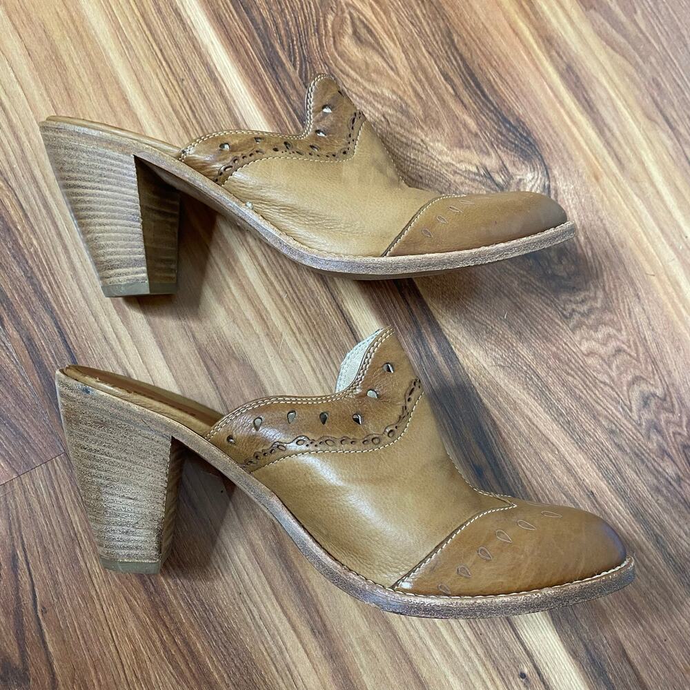 VIC MATIE Leather Western Heeled Mule Clog Laser-cut Detail Size US 9 EU 39 - Picture 5 of 9